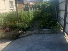 Срочно продам дом ! Дом находится возле дороги, очень хорошие...