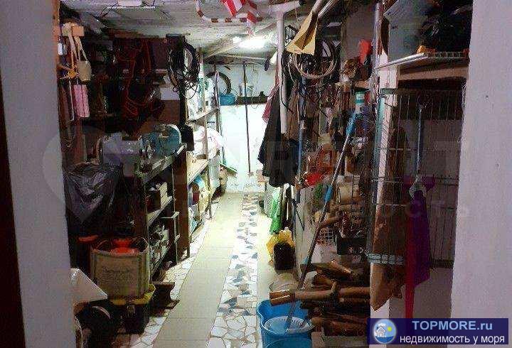 В поселке Головинка г. Сочи жилой 3-х этажный дом со всем содержимым от моря 800 м через парк. Имеется обустроенный... - 1