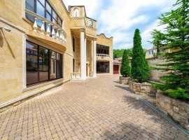 Дом 350 кв.мГостевой дом 100 кв.мУчасток 10 соток Дом расположен в...