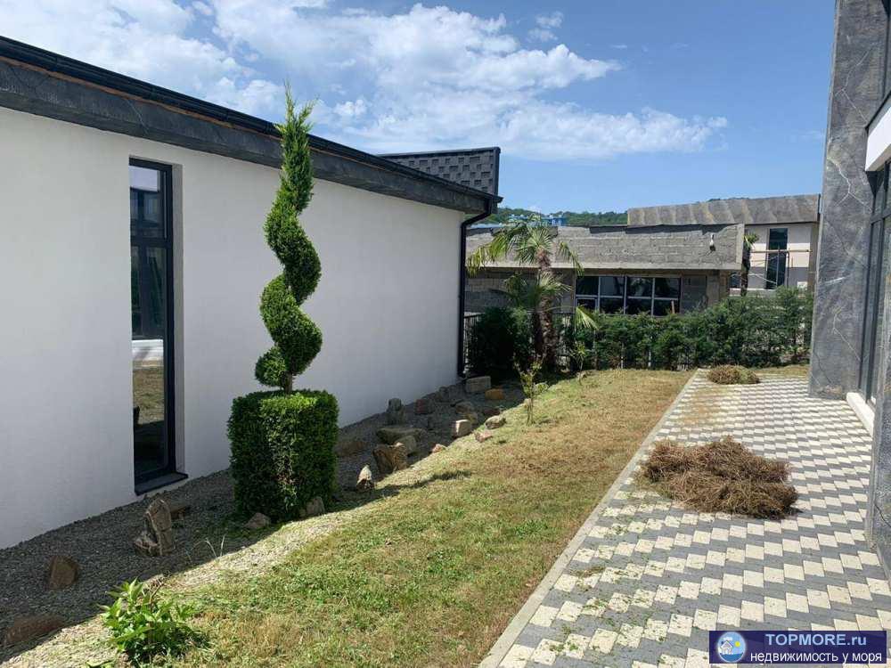 В центре Дагомыса дом,панорама вид на море горы в нем!Для семьи и для себя будут гости у тебя,всех возможно...