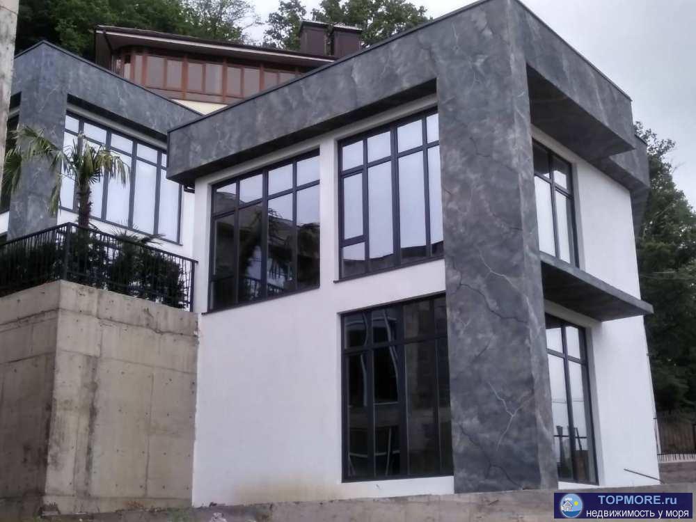 Продаю дом в стиле хай-тек в поселке закрытого типа, расположенный в центре Дагомыса. Удаленность от оживленной...