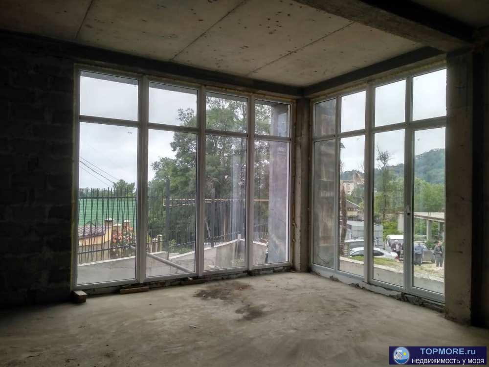 Продаю дом в стиле хай-тек в поселке закрытого типа, расположенный в центре Дагомыса. Удаленность от оживленной... - 2