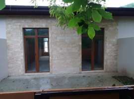 Таунхаус с индивидуальным двориком с выходом к реке. где...