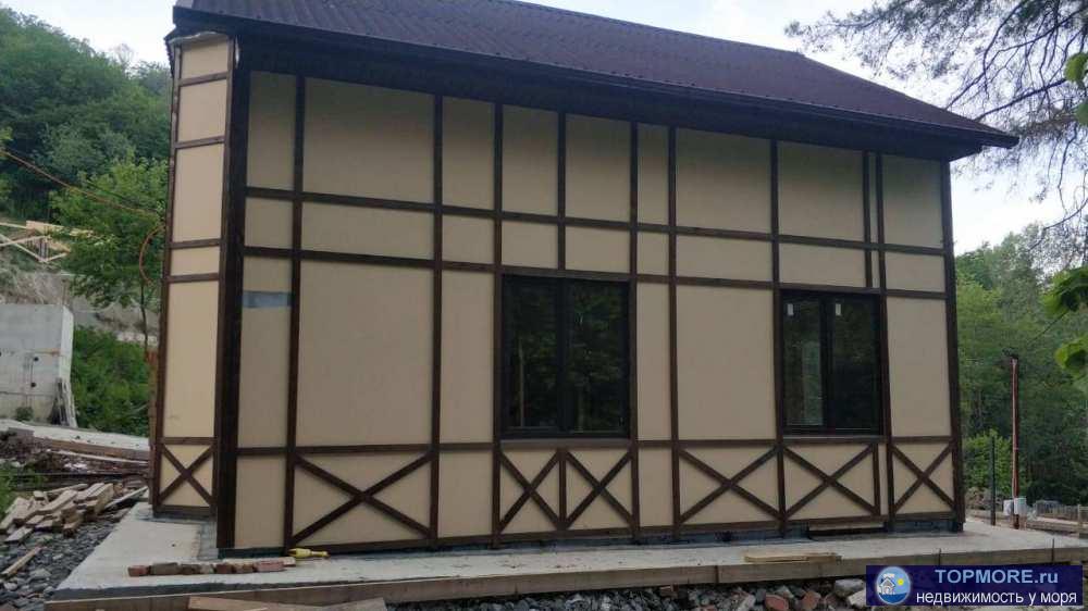 Продается дом 98кв.м. 2 этажа. 4 комнаты: на втором этаже 3 комнаты и санузел, на первом этаже гостиная кухня и также...