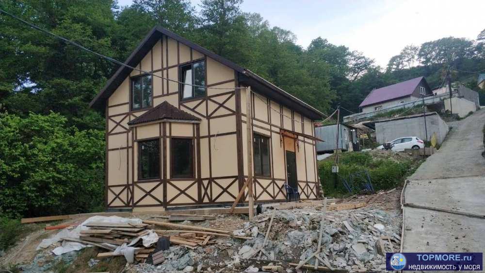 Продается дом 98кв.м. 2 этажа. 4 комнаты: на втором этаже 3 комнаты и санузел, на первом этаже гостиная кухня и также... - 2