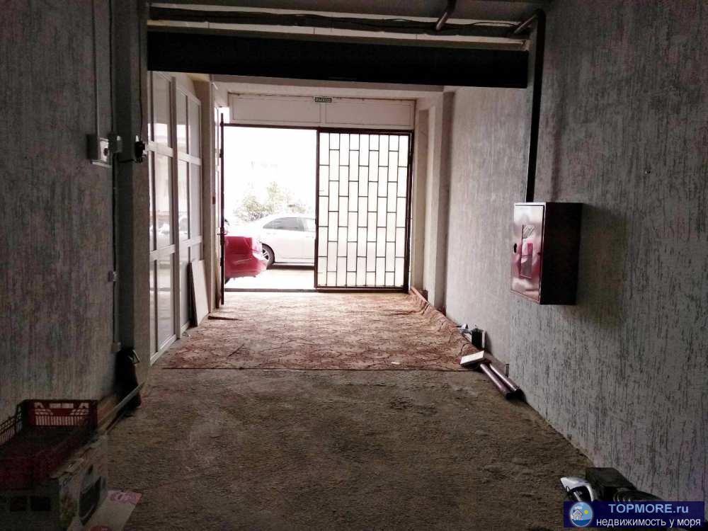 Продаю нежилой гараж с документами на два авто - 35 м.кв. пожарная сигнализация, электричество, вода, дополнительно...