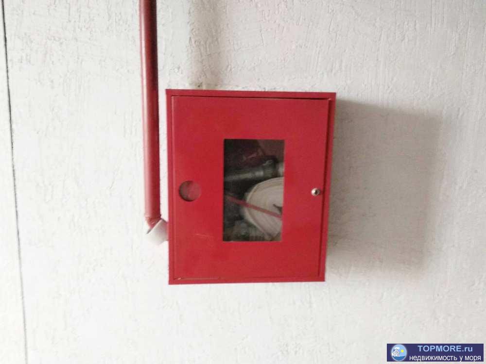 Продаю нежилой гараж с документами на два авто - 35 м.кв. пожарная сигнализация, электричество, вода, дополнительно... - 2