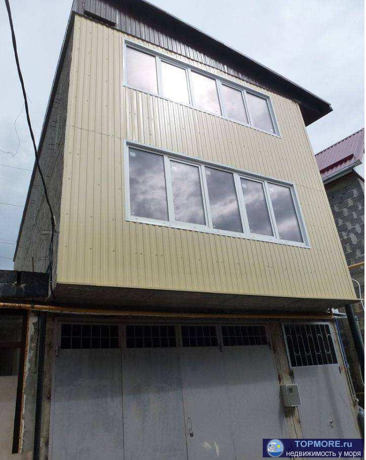 Трехэтажный жилой гараж 200 кв.м. Все коммуникации. - 2