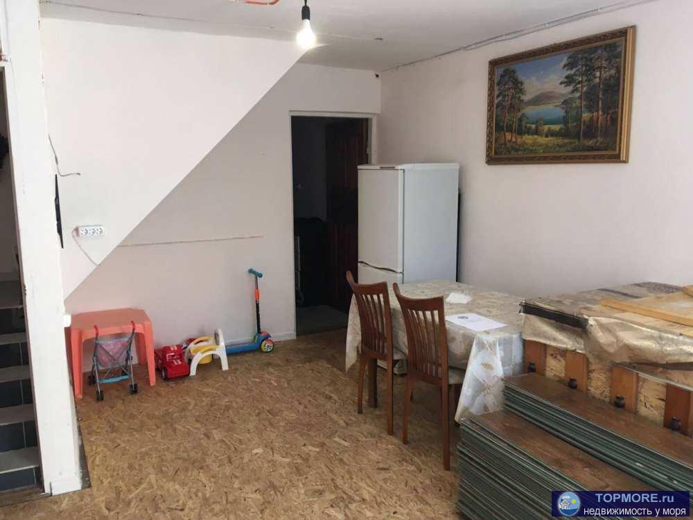 Продается таунхаус в Лазаревсом р-не поселок Солоники. Можно использовать как гостевой дом, место пользуется... - 2