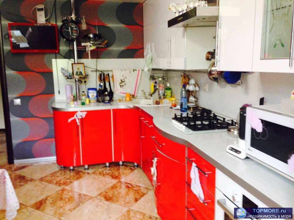 Продается 2 - комнатная крватира в центре г. Геленджика площадью 62,4 кв.м. Автономное отопление, теплые полы по всей...