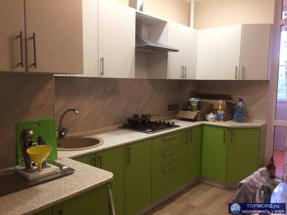 Квартира с ремонтом, мебелью и техникой на улице Островского! Площадь 38 кв.м + лоджия, этаж 2. Дом новый, сдан в...