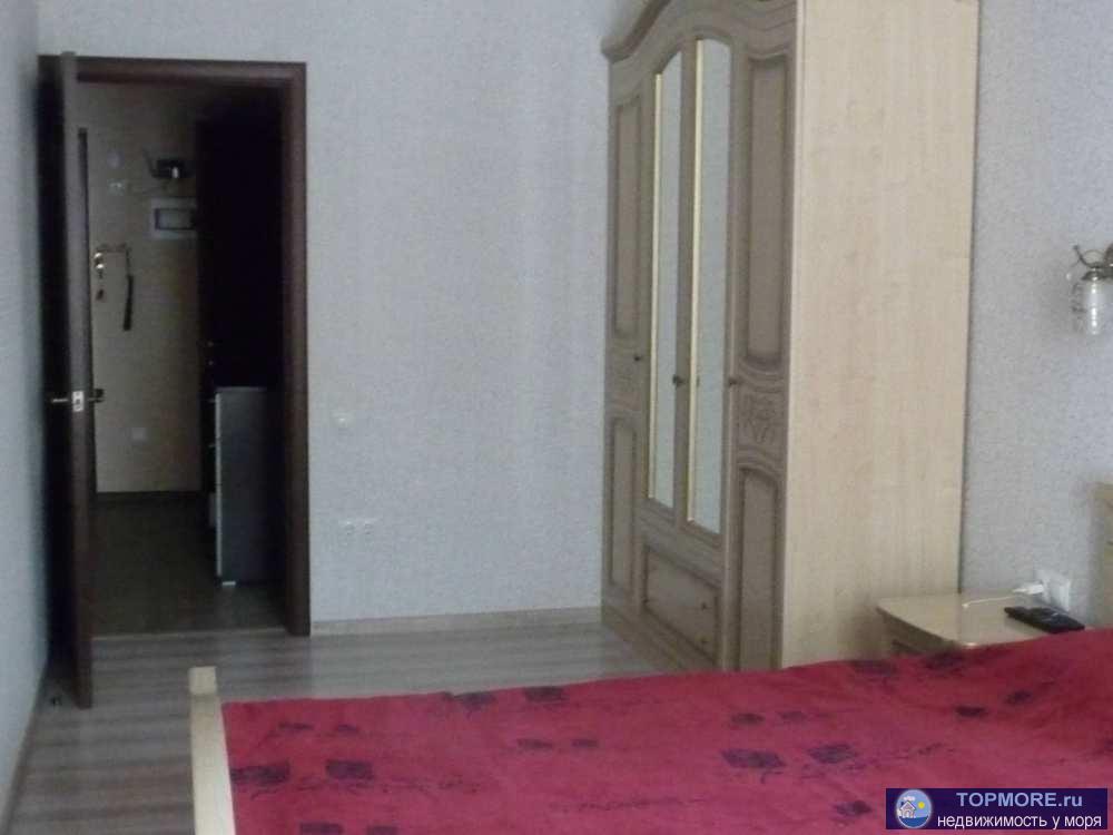 Квартира в отличном месте, практически на первой береговой линии.Хороший качественный ремонт, мебель и техника.... - 1