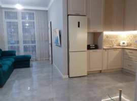 Теплая, уютная квартира  с дизайнерским  качественным ремонтом....