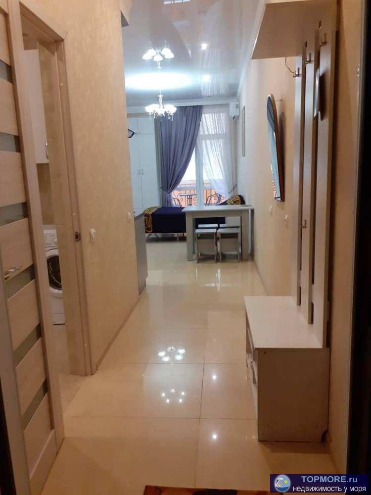 Студия с качественным ремонтом, высокий первый этаж. Закрытый двор, до набережной и моря 10 минут. Отличное...