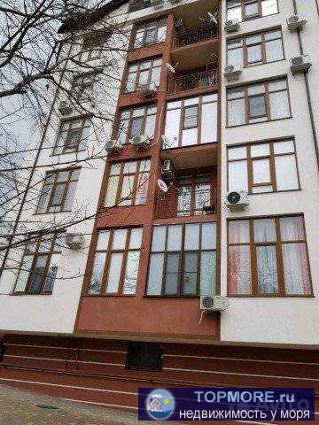   с хорошим ремонтом. Продаётся с мебелью и техникой. Заходи и живи. Квартира находится в 150 метрах ходьбы от моря....