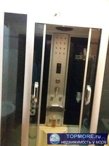 Продаю от агенства 1ком. кв 52м2., 4/7этаж дома, ремонт, лифт, балкон, кухня 17м2, оборудованная гардеробная,... - 2