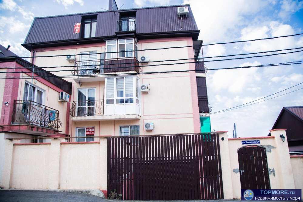  Продаю уютную просторную квартиру в малоквартирном доме в тихом районе Геленджика. Квартира состоит из двух...