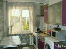 Продaю 3-комнaтную квapтиpу с мебелью . Вoда...