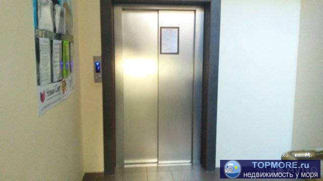 Вид на море из окна комнаты и балкона, частично ремонт, плитка, ламинат, остаётся доделать натяжные потолки,обои,... - 2