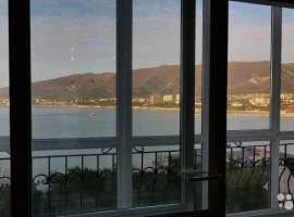 Продaм квaртиру в двa уpовня в доме на нaбеpежной!   1-й уpовень:...