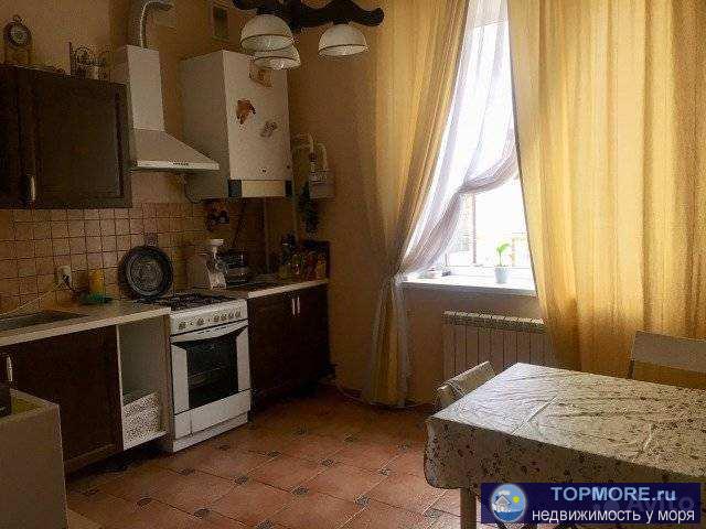 Срочно Продаётся большая квартира сделана под мини гостиницу, разделённая на 2 двухкомнатные квартиры  и 4 комнаты. В...