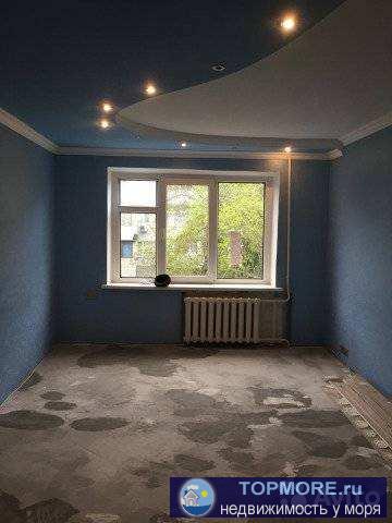 двухкомнатная квартира 54кв.М.  - Совмещенная лоджия с кухней    - Частично ремонт    - В элитном районе Толстый мыс...