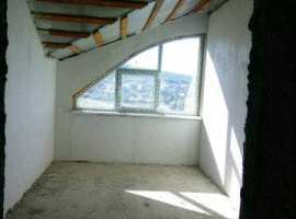 Продам 1к.кв под ч/о ( стены оштукатурены). Газовый двухконтурный...