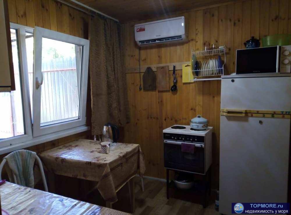 В снт Пищевик на берегу речки дом на земельном участке 7 соток. Есть еще гостевой домик, баня. участок 3х уровневый.... - 1