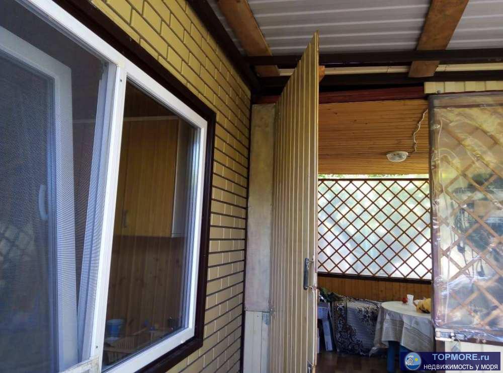 В снт Пищевик на берегу речки дом на земельном участке 7 соток. Есть еще гостевой домик, баня. участок 3х уровневый.... - 2