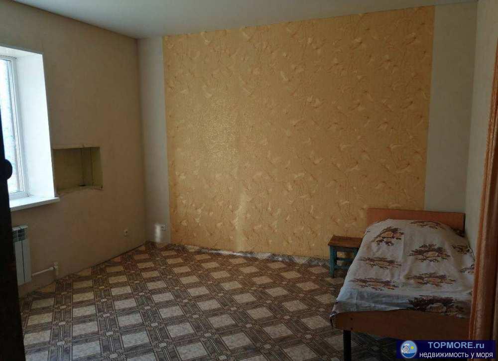 Дом с частичным ремонтом. Вблизи комплекс магазинов,аптека, почта, детский сад, спорт площадка, тренажёры - 2