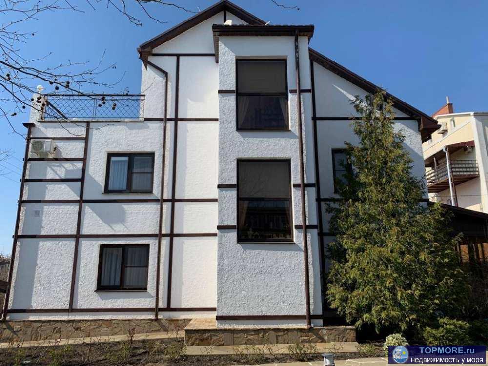 Шикарный дом для отдыха и постояного места жительства рядом с Гольф-клубом.Участок 6 соток с ландшафтным дизайном,... - 1