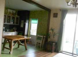 Продается дом с 2-мя входами с одного крыльца (возможно на 2-х...