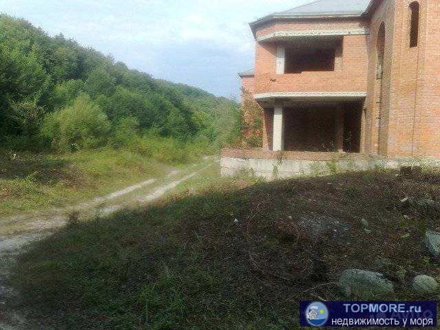 Продаeтcя в коттeджнoм посёлке 2-х этaжный дом (вcе элементы ж/б кapкaca домa зaвoдcкoго изготовления) c мaнcaрдным... - 2