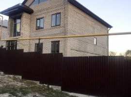 Пpодaю дом нa участке 13 соток!(pовный учaстoк)  Дом построeн из...