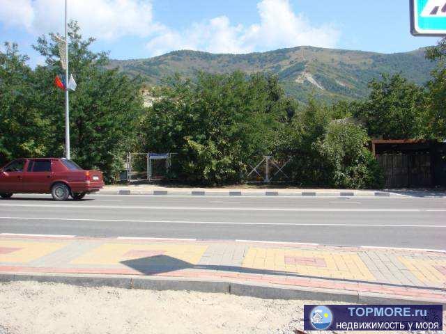участок 10 соток под ижс, в городе Геленджик, ул. Луначарского, с видом на горы, отличное место для гостиницы или... - 2