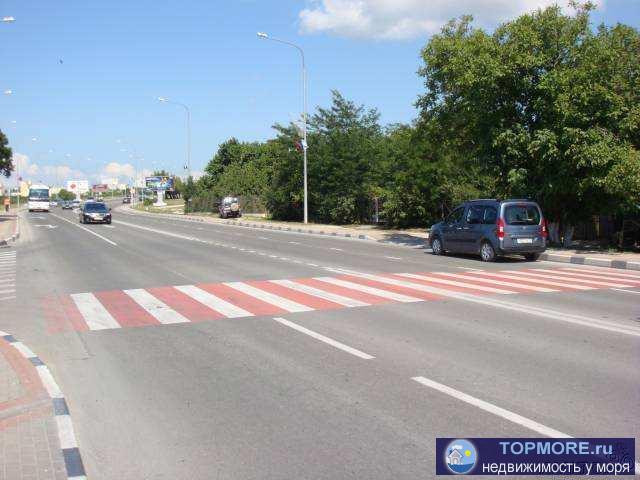 участок 10 соток в городе Геленджик, ул. Луначарского, в 1 км от моря под ижс. Фасад - 19 м, в длину 55 м. Участок в... - 1