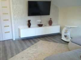 На продаже очень уютная, светлая квартира в Курортном городке...