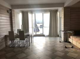 Продам 2-х комнатную квартиру 84 кв.м, с ремонтом и мебелью,...