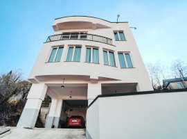 Коттедж в Сочи с видом на Кавказские горы и объемной панорамой...