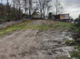 Хороший участок,  по хорошей цене. свет и газ по границе.