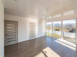 КП Альпийские Луга расположен в Хостинском районе. Территория...