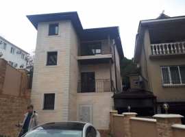 Продается частный дом. Находится на участке площадью не многим...