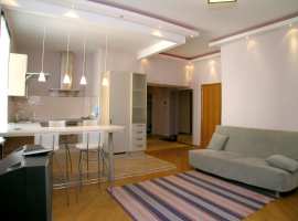 В центре города, вся инфраструктура в шаговой доступности, рядом...