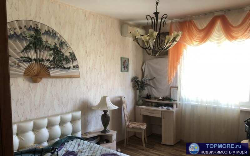 Хорошая просторная квартира, с большой лоджией. Расположена в районе с развитой инфраструктурой, рядом все есть, 5-7...