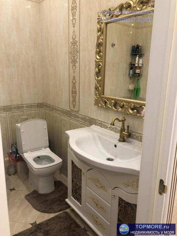 Срочно продаётся 3-х комнатная элитная квартира в самом центре Анапы. 165 кв.м. В квартире сделан дизайнерский ремонт...