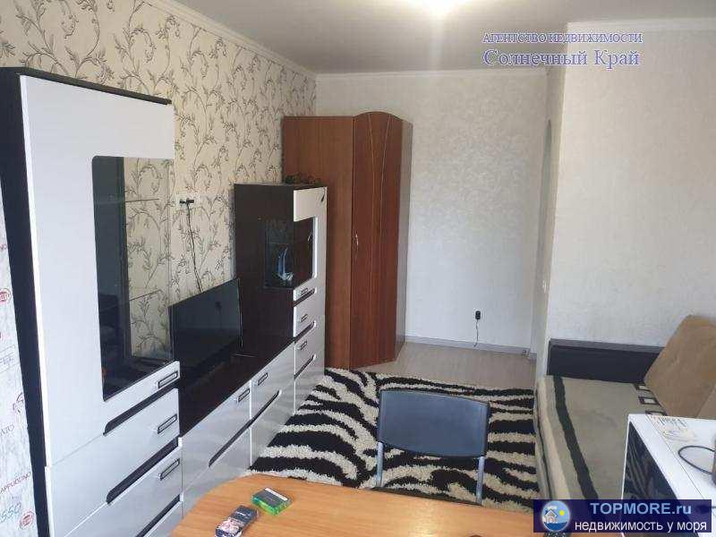 Продается 2-х комнатная квартира в Анапе, на 4 этаже 5-этажного дома. Центральное отопление. Большая лоджия. Хороший...