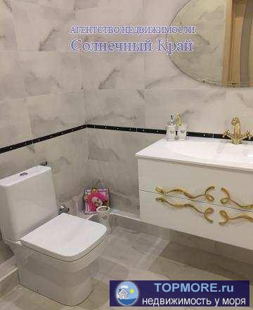 В современном кирпичном доме Анапы продаётся уютная 1-комнатная квартира, 62 кв.м.  Красивый, качественный ремонт из... - 1