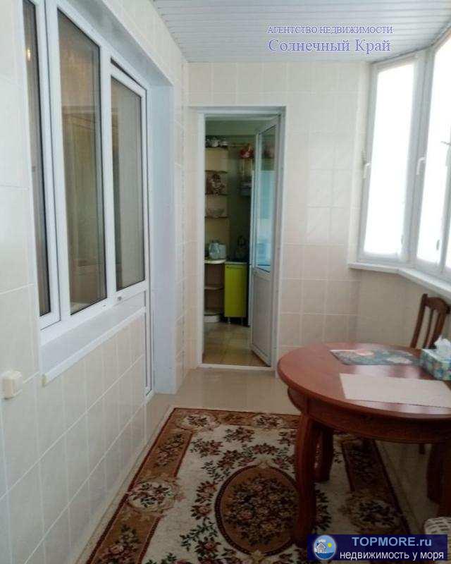 Продаётся 3-х комнатная квартира в Анапе, 100 кв.м., индивидуальное газовое отопление, 2 лоджии. Мебель, новая... - 1