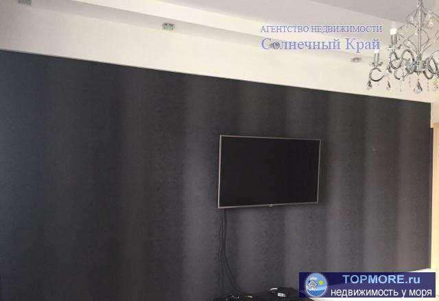 Продается 1-комнатная квартира в городе Анапа. 42 кв.м. Сделан хороший ремонт, есть лифт, квартира теплая. Во дворе... - 1