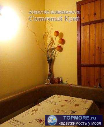 Продается 3-х комнатная квартира на земле в городе Анапа.  3 этажа,  автономное отопление, вода, канализация. Рядом...